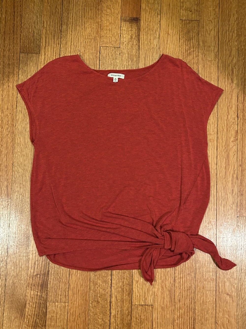 Max Studio Rust Red Side Tie Short Sleeve Tee Size Medium